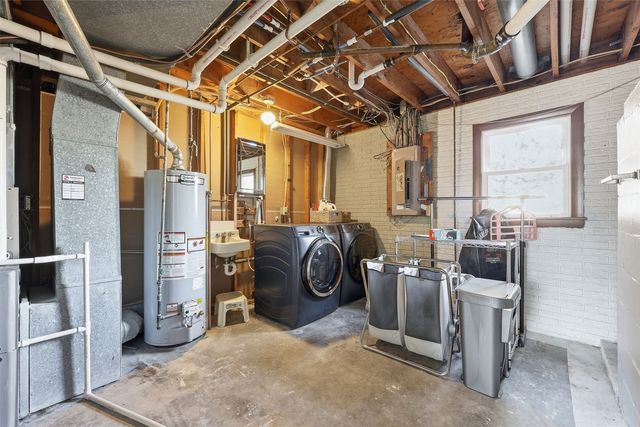 4204 Lloyd Ave SE, Iowa City, IA 52240