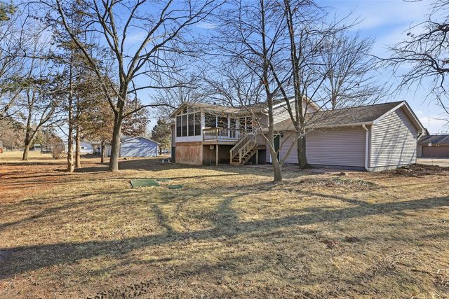 4204 Lloyd Ave SE, Iowa City, IA 52240