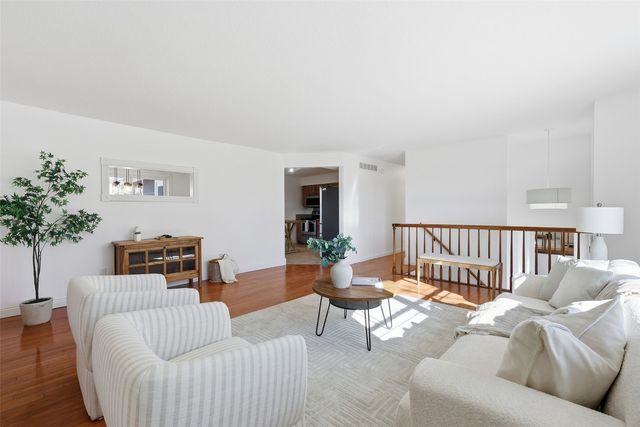 4204 Lloyd Ave SE, Iowa City, IA 52240