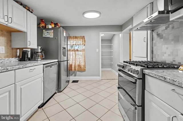 49 MARTINS LN, Hamilton, NJ 08620