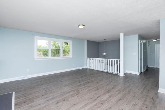 402 MARSHALL ST, Staunton, VA 24401