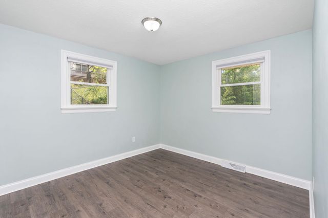 402 MARSHALL ST, Staunton, VA 24401