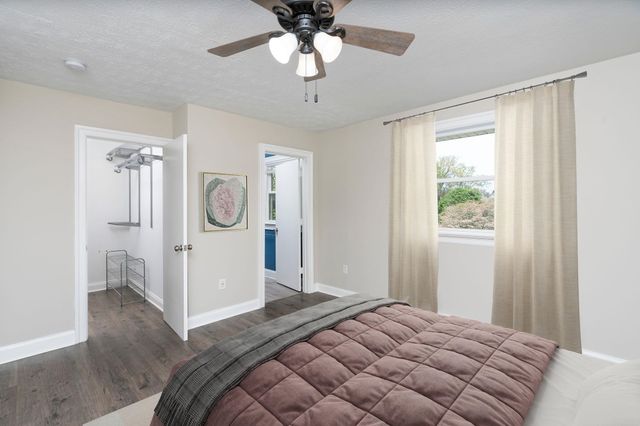 402 MARSHALL ST, Staunton, VA 24401