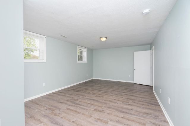 402 MARSHALL ST, Staunton, VA 24401