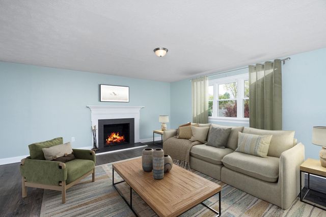 402 MARSHALL ST, Staunton, VA 24401