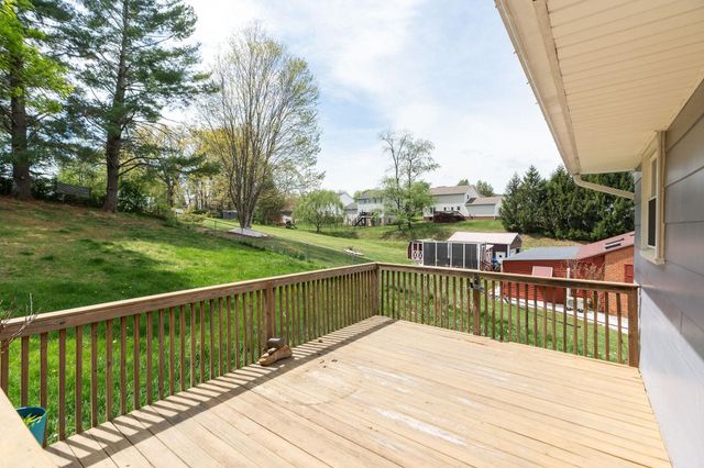 402 MARSHALL ST, Staunton, VA 24401