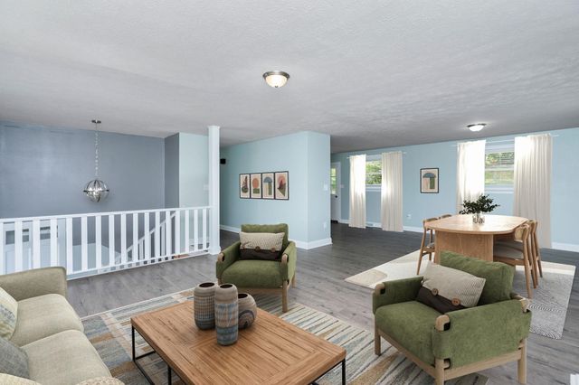 402 MARSHALL ST, Staunton, VA 24401