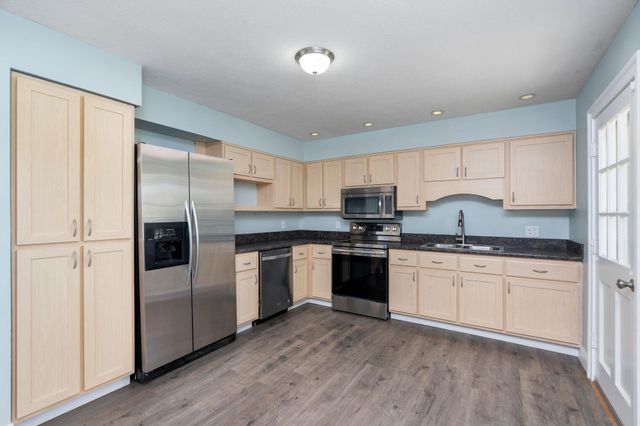 402 MARSHALL ST, Staunton, VA 24401