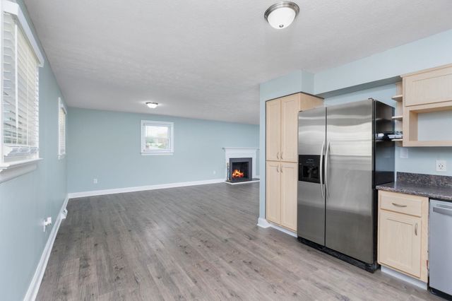 402 MARSHALL ST, Staunton, VA 24401
