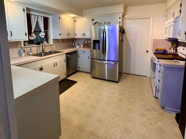 503 Edgewood RD, Kilgore, TX 75662