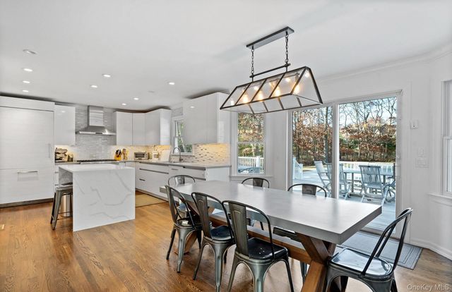 16 Georgica Woods Lane, Wainscott, NY 11975