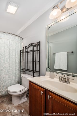 2316 Dovedale Drive A, Greenville, NC 27834