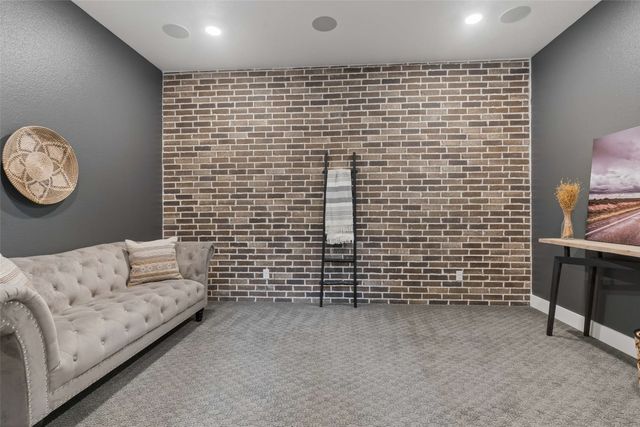 915 Oakhill Street, Allen, TX 75013