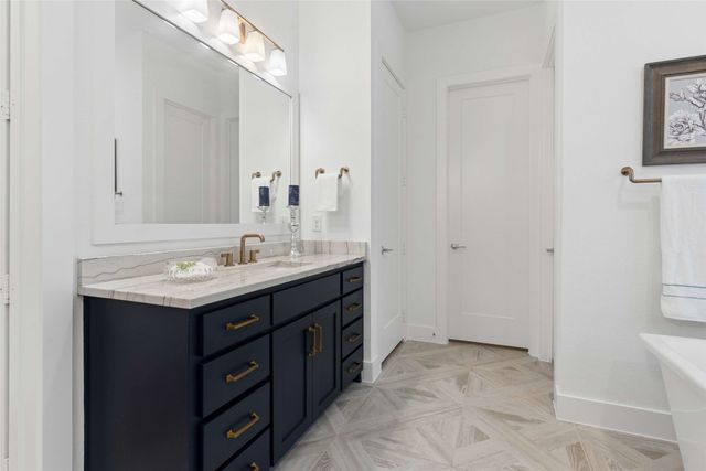 915 Oakhill Street, Allen, TX 75013