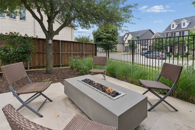 915 Oakhill Street, Allen, TX 75013