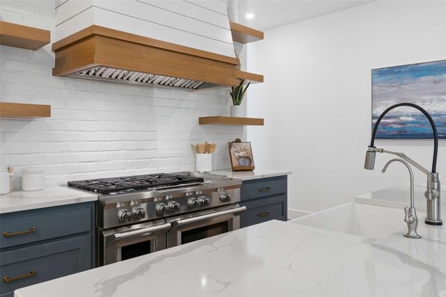 915 Oakhill Street, Allen, TX 75013