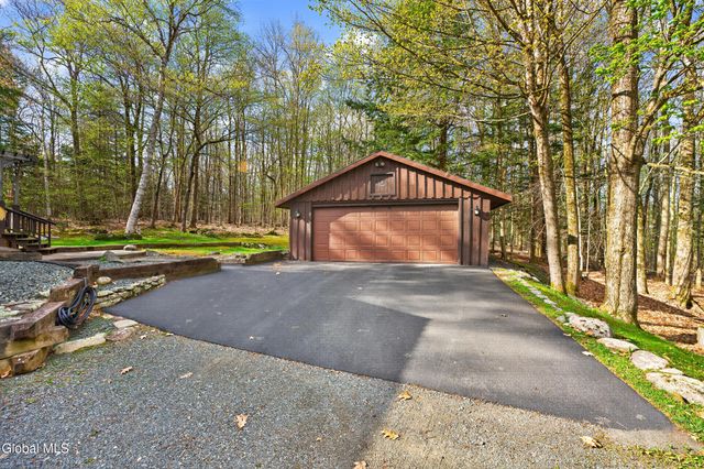 375 Momrow Road, Sand Lake, NY 12153