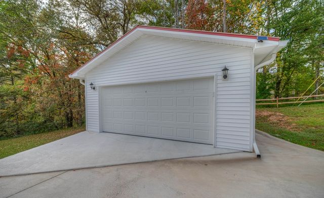 643 Number 20 Mine Road, Mccaysville, GA 30555