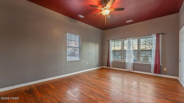 1101 Oak Street, Carthage, MO 64836