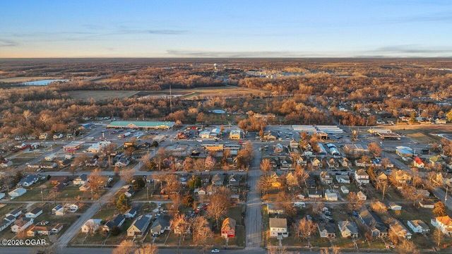 1101 Oak Street, Carthage, MO 64836