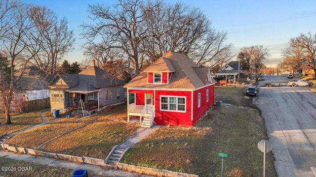 1101 Oak Street, Carthage, MO 64836