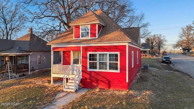 1101 Oak Street, Carthage, MO 64836