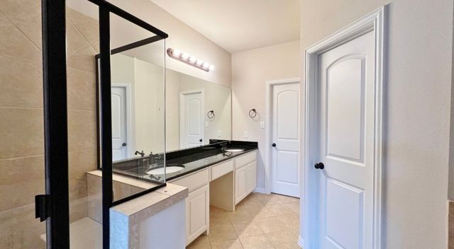 2500 Rockbrook Drive 40, Lewisville, TX 75067