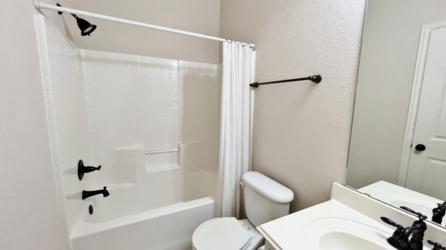 2500 Rockbrook Drive 40, Lewisville, TX 75067
