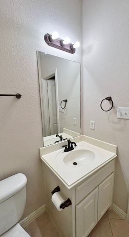 2500 Rockbrook Drive 40, Lewisville, TX 75067