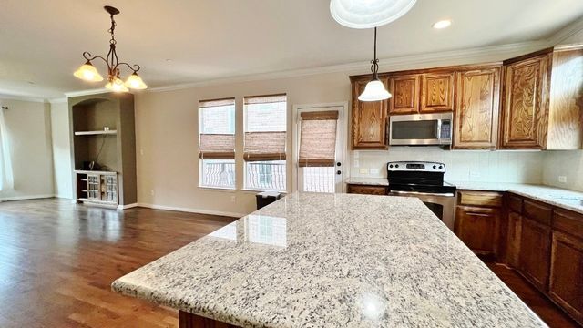 2500 Rockbrook Drive 40, Lewisville, TX 75067