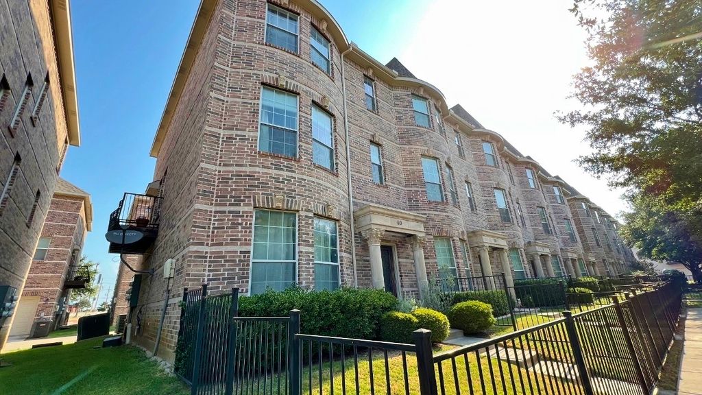 2500 Rockbrook Drive 40, Lewisville, TX 75067