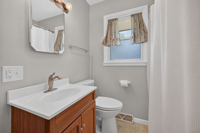 1306 Southlawn Drive, Des Moines, IA 50315