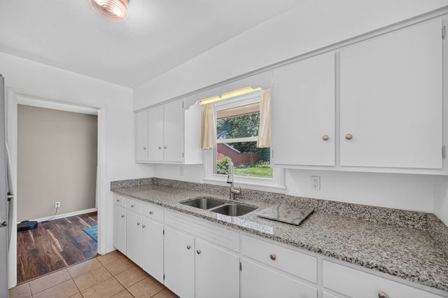 1306 Southlawn Drive, Des Moines, IA 50315