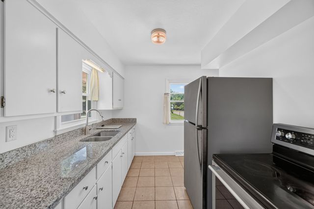 1306 Southlawn Drive, Des Moines, IA 50315