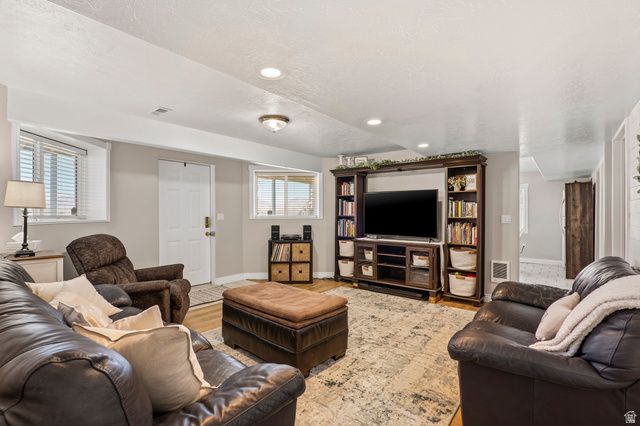 173 E 10000 S, Salem, UT 84653