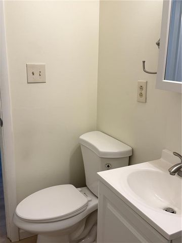 8 Lexington, Forks Twp, PA 18040