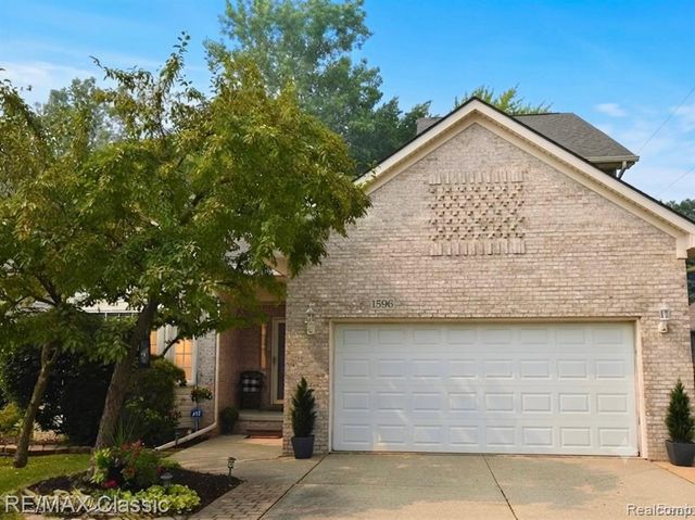 1596 Alsdorf Avenue, Rochester Hills, MI 48309