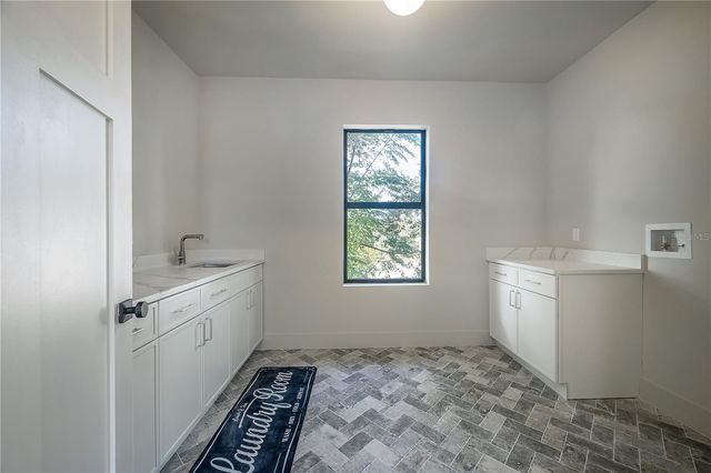 2301 N RIDGEWOOD AVENUE, Tampa, FL 33602