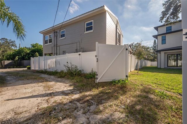 2301 N RIDGEWOOD AVENUE, Tampa, FL 33602