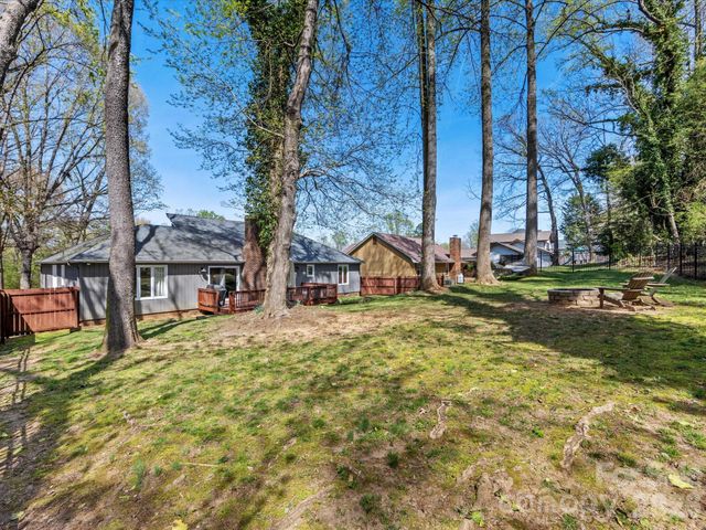 3489 Lake Shore Road S, Denver, NC 28037