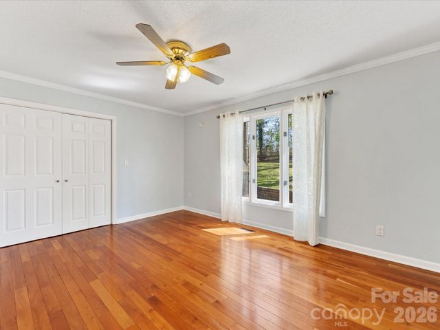 3489 Lake Shore Road S, Denver, NC 28037