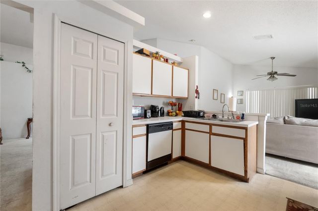 5165 INNESBROOK COURT, Orlando, FL 32808