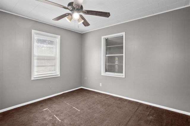 614 E Spruce Street, Huntington, TX 75949