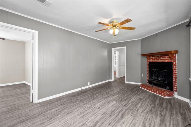 614 E Spruce Street, Huntington, TX 75949