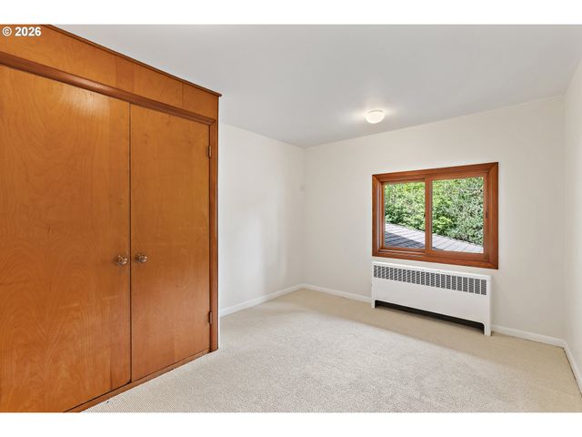 1350 S CAREY Ln, Portland, OR 97219