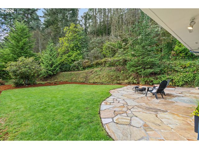 1350 S CAREY Ln, Portland, OR 97219