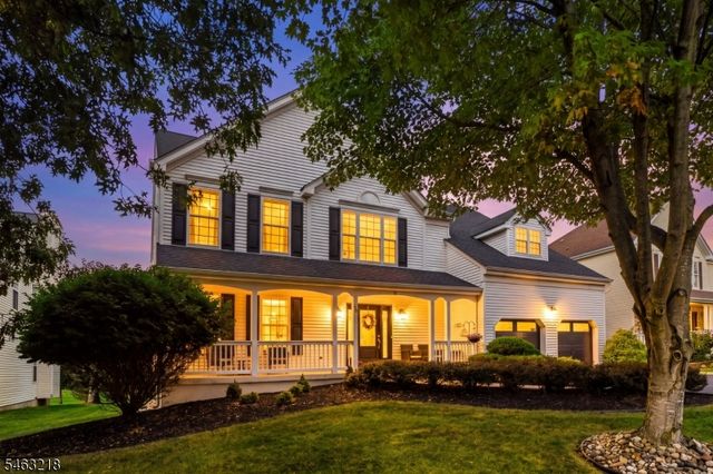36 Bluebird Way, Raritan Boro, NJ 08869