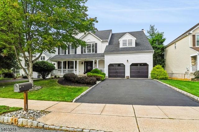 36 Bluebird Way, Raritan Boro, NJ 08869