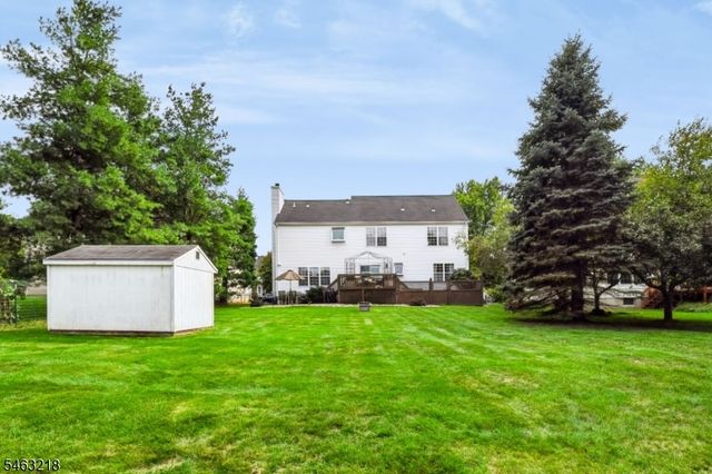 36 Bluebird Way, Raritan Boro, NJ 08869