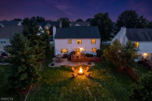 36 Bluebird Way, Raritan Boro, NJ 08869